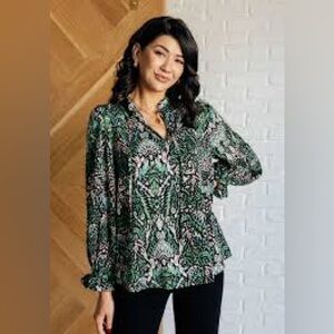 Ladies PINCH tie neck green blue and pink print blouse size large